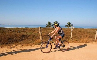 Ciclismo por la playa